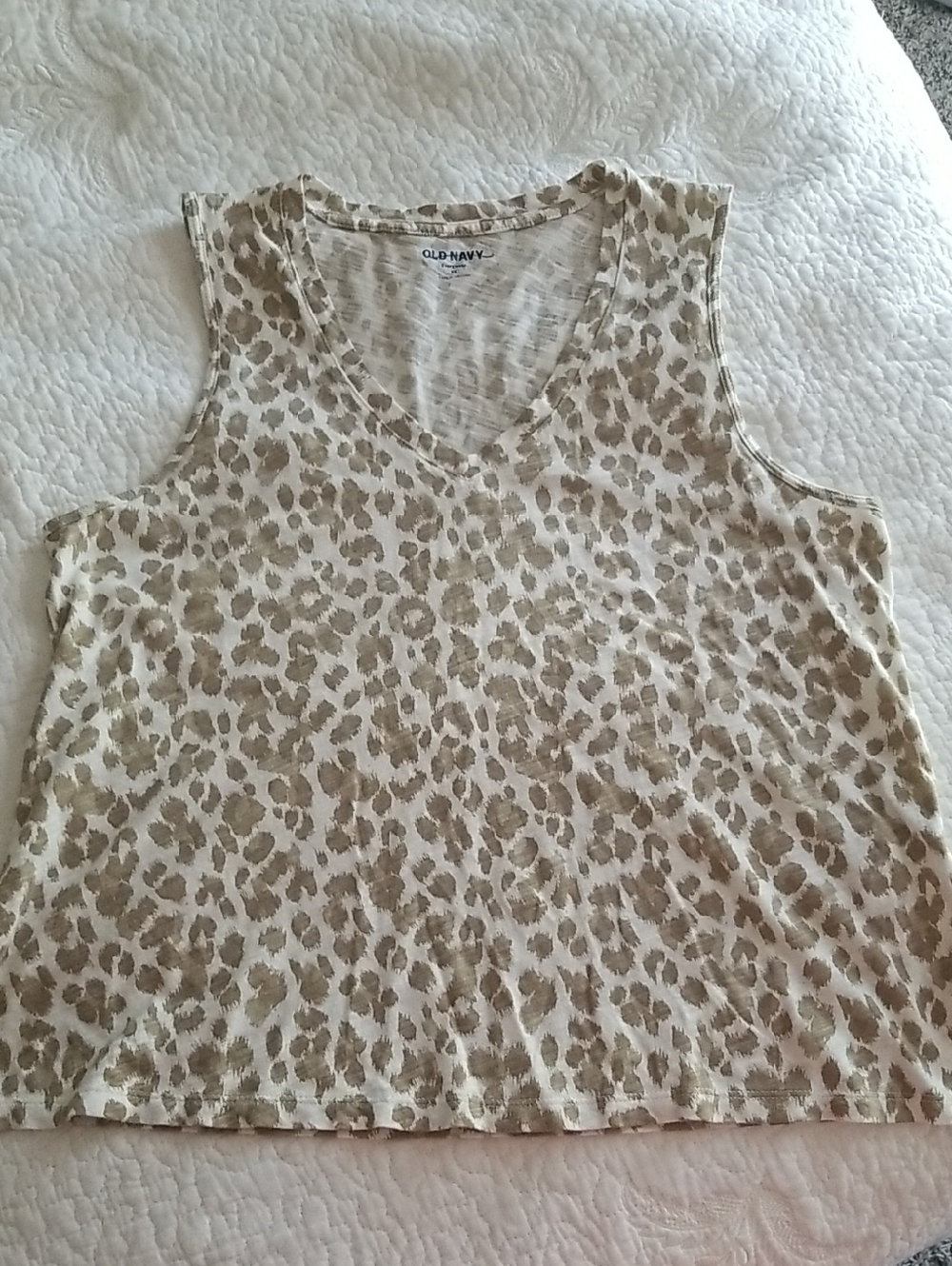 Old Navy Beige Leopard Print V-Neck Tank Top* Free With A Purchase *